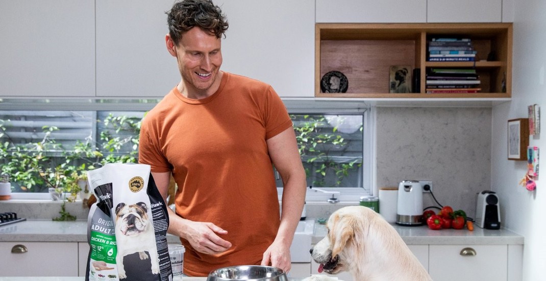 How Much Should I Feed my Dog Black Hawk